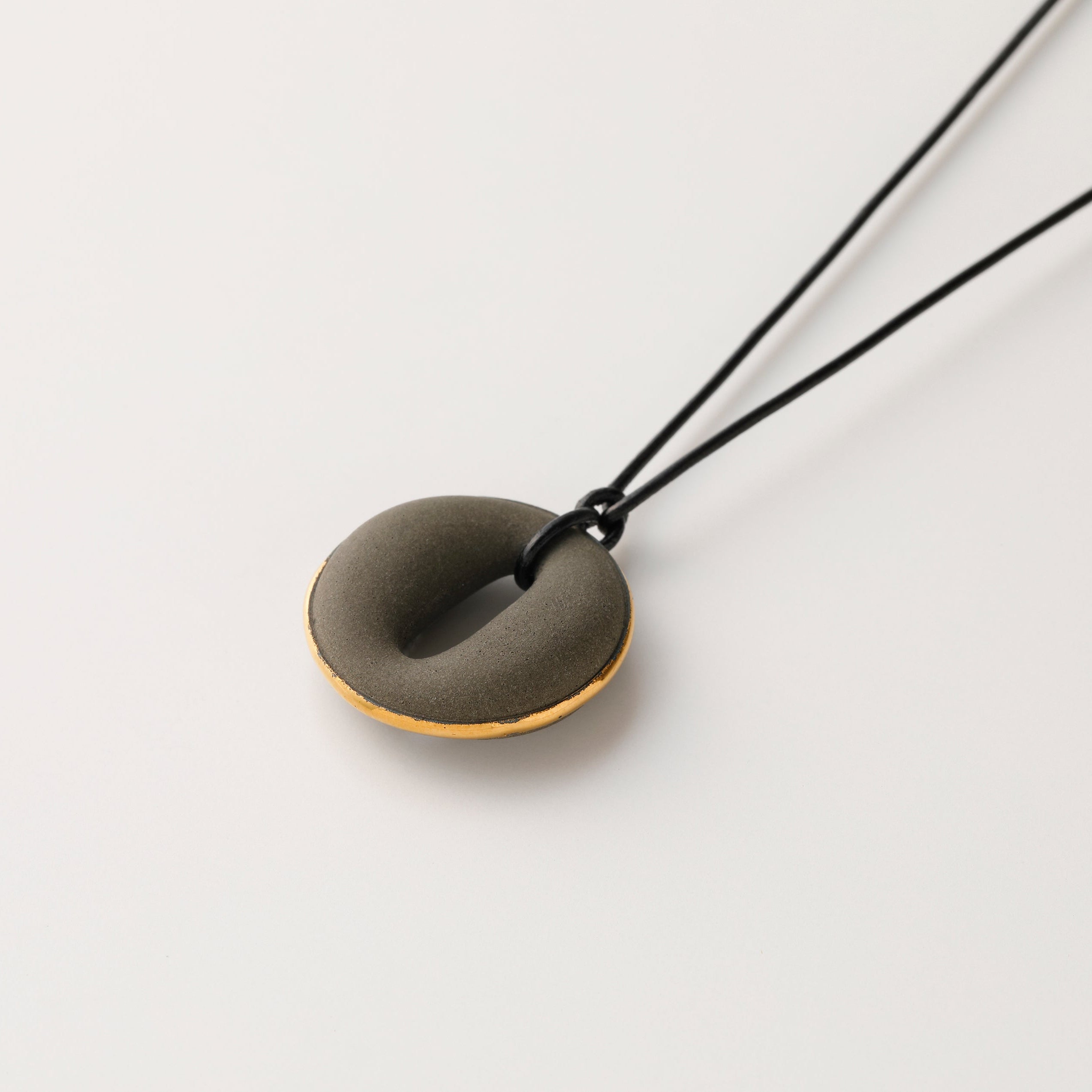 scent necklace___Dark Grey（circle）GOLD / アロマネックレス