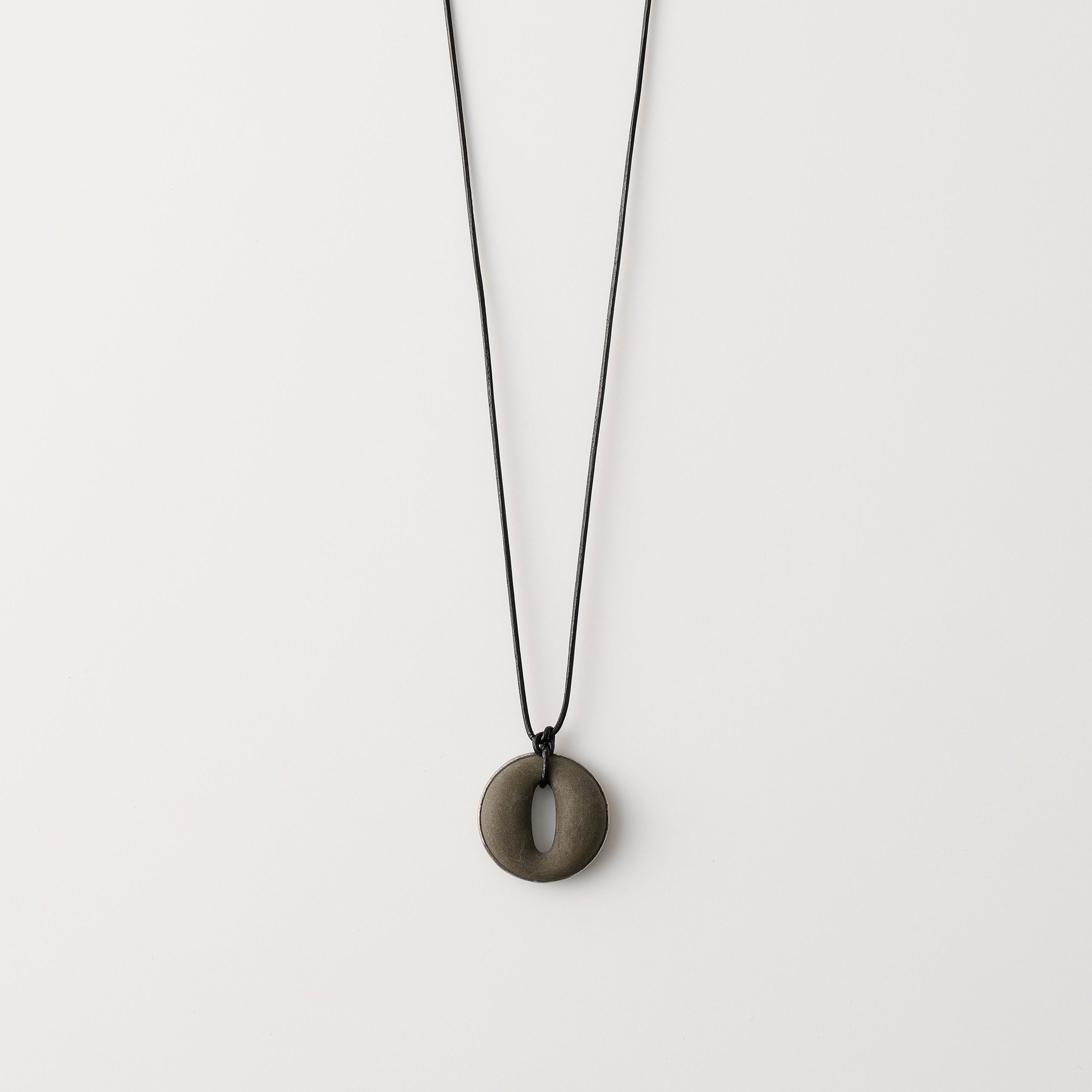 scent necklace___Dark Grey（circle）SILVER