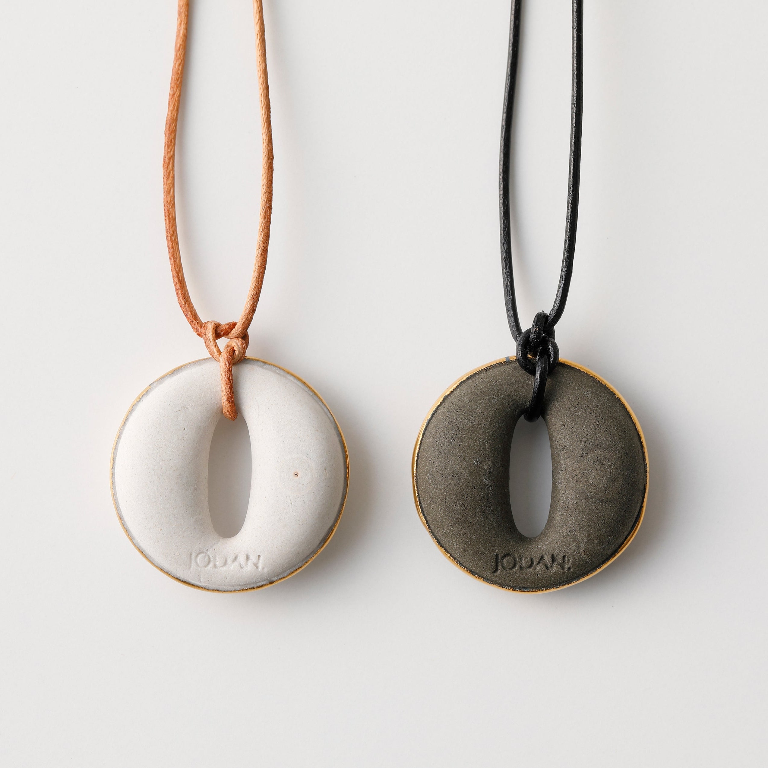 scent necklace___Light Beige（circle）SILVER